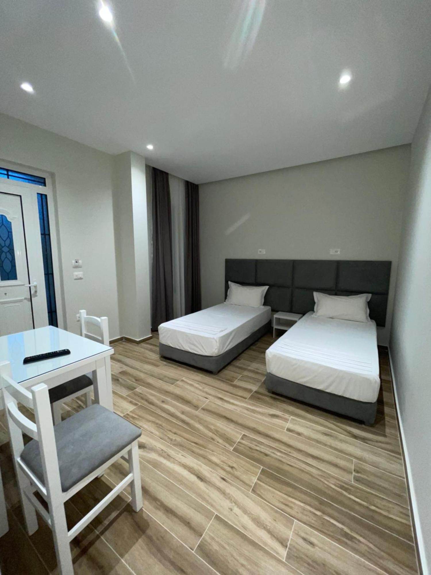 Hotel Rai Sarande Exterior photo