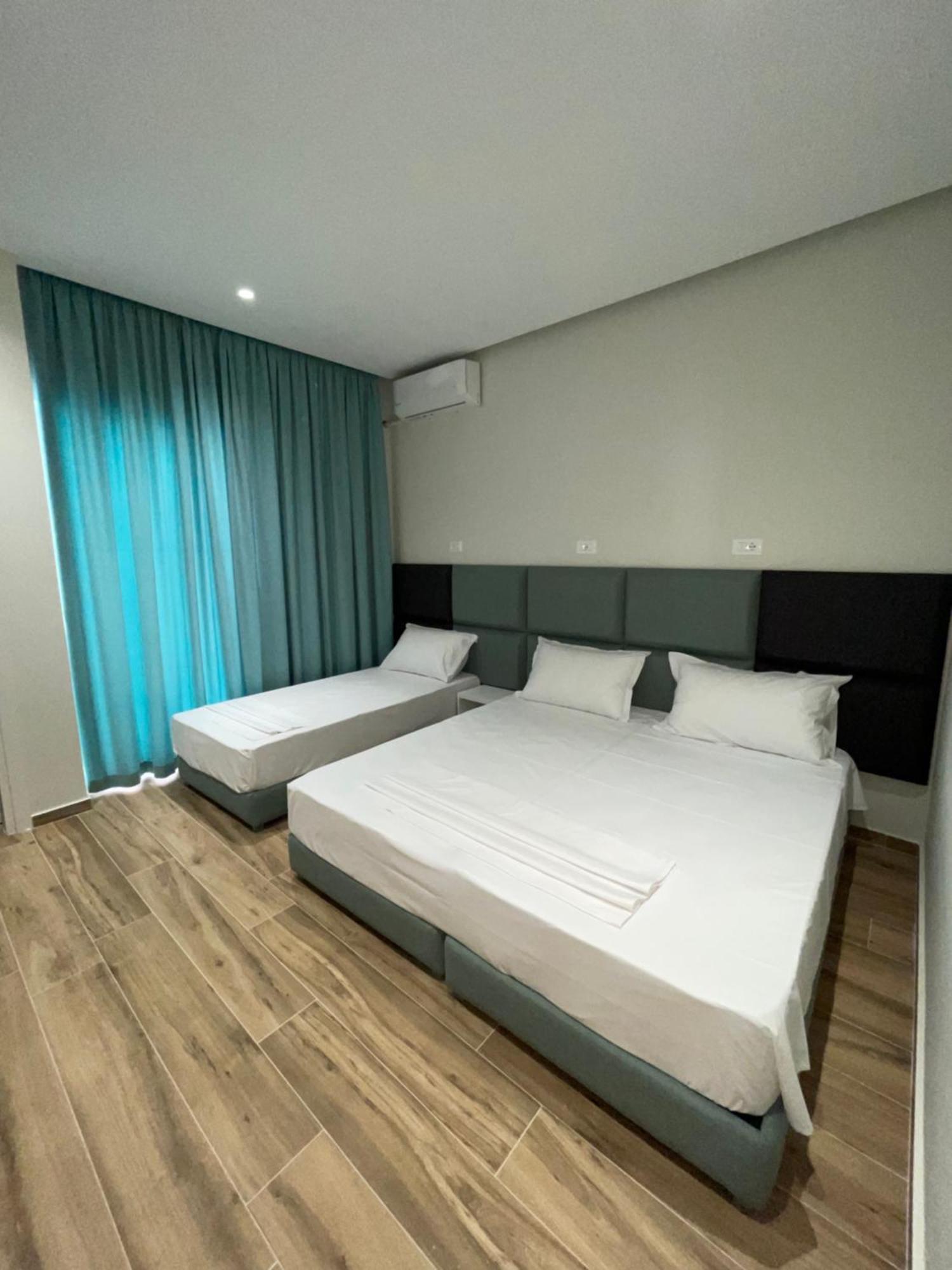 Hotel Rai Sarande Exterior photo