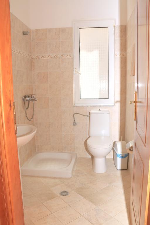 Hotel Rai Sarande Exterior photo